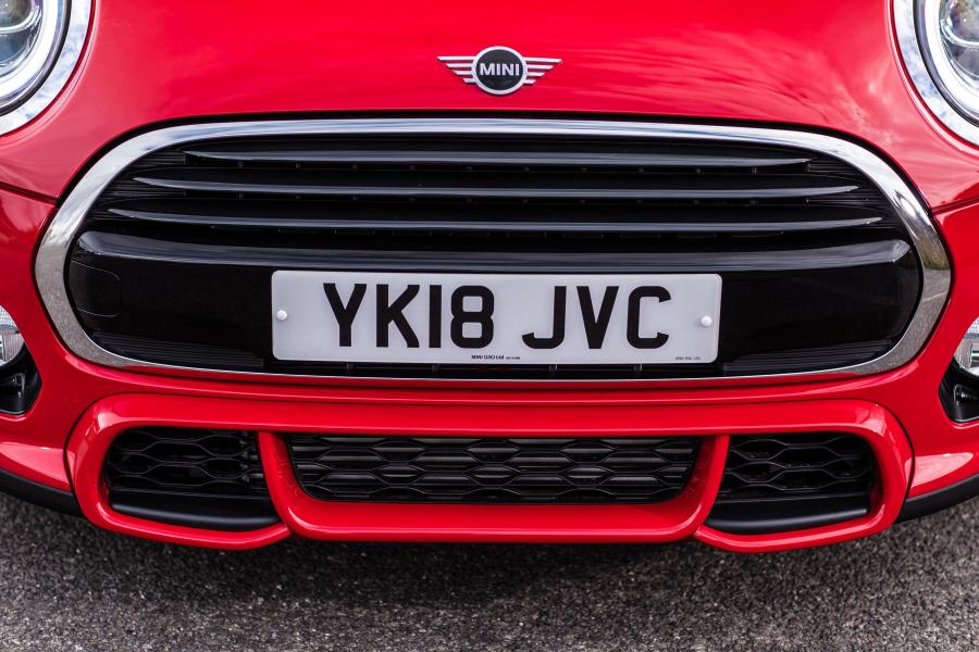 Детали экстерьера Mini Cooper 5-Door (F56) 2018 года  (UK) (фото 5 из 23)